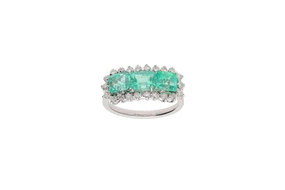 Anello con smeraldi e diamanti - Asta Preziosi