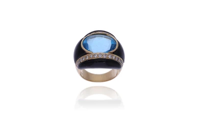 Anello con topazio azzurro, diamanti ed onici - Asta Preziosi