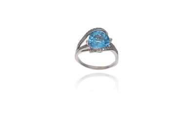 Anello con pietra e diamanti - Asta Preziosi