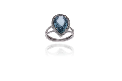 Anello con diamanti e pietra - Asta Preziosi