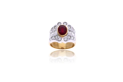 Anello con pietra e diamanti - Asta Preziosi Anello con pietra e diamanti - Asta Preziosi