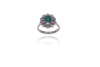 Anello con smeraldo e diamanti - Asta Preziosi Anello con smeraldo e diamanti - Asta Preziosi