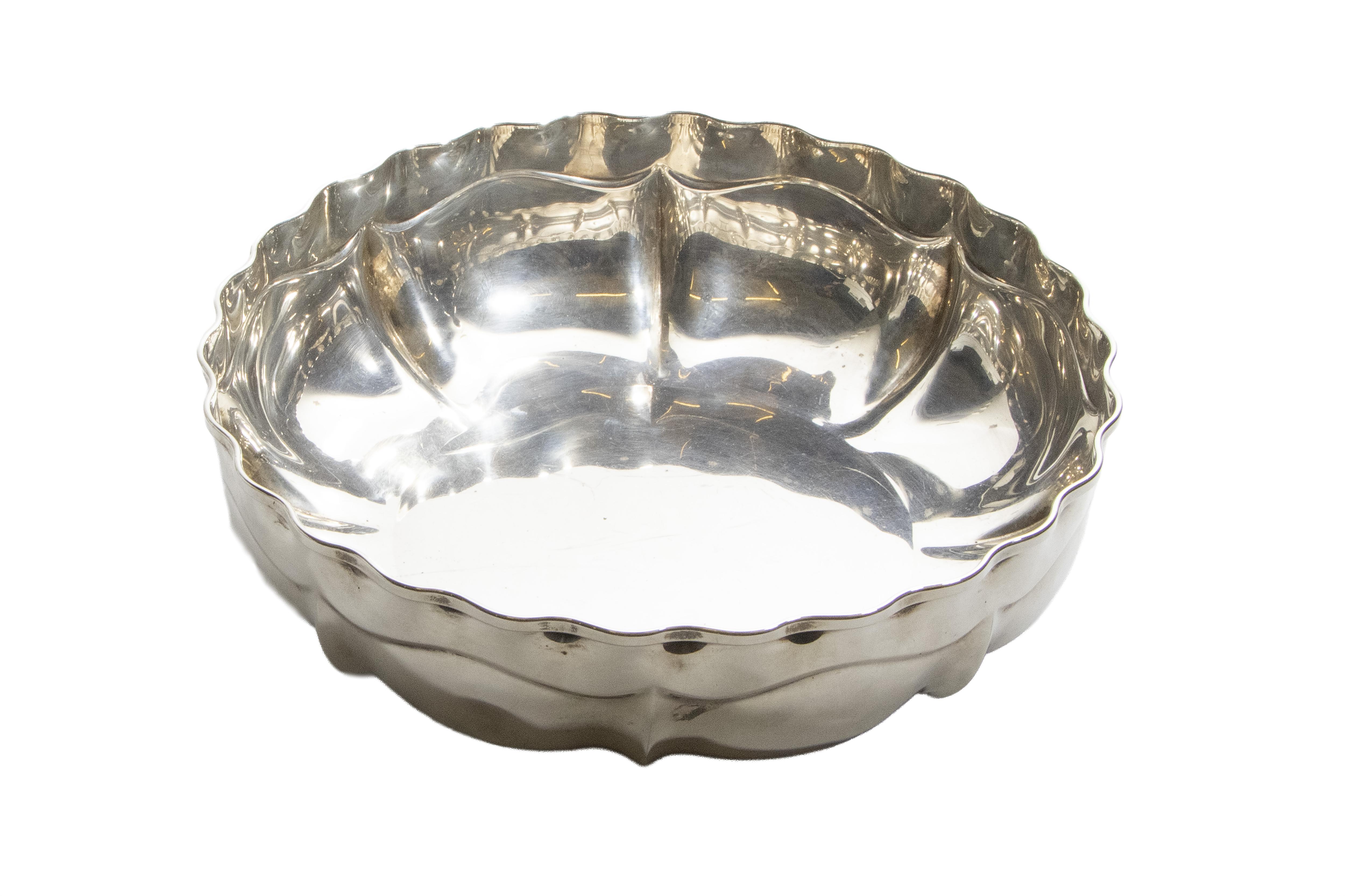 Centro in argento - Asta Tesoro