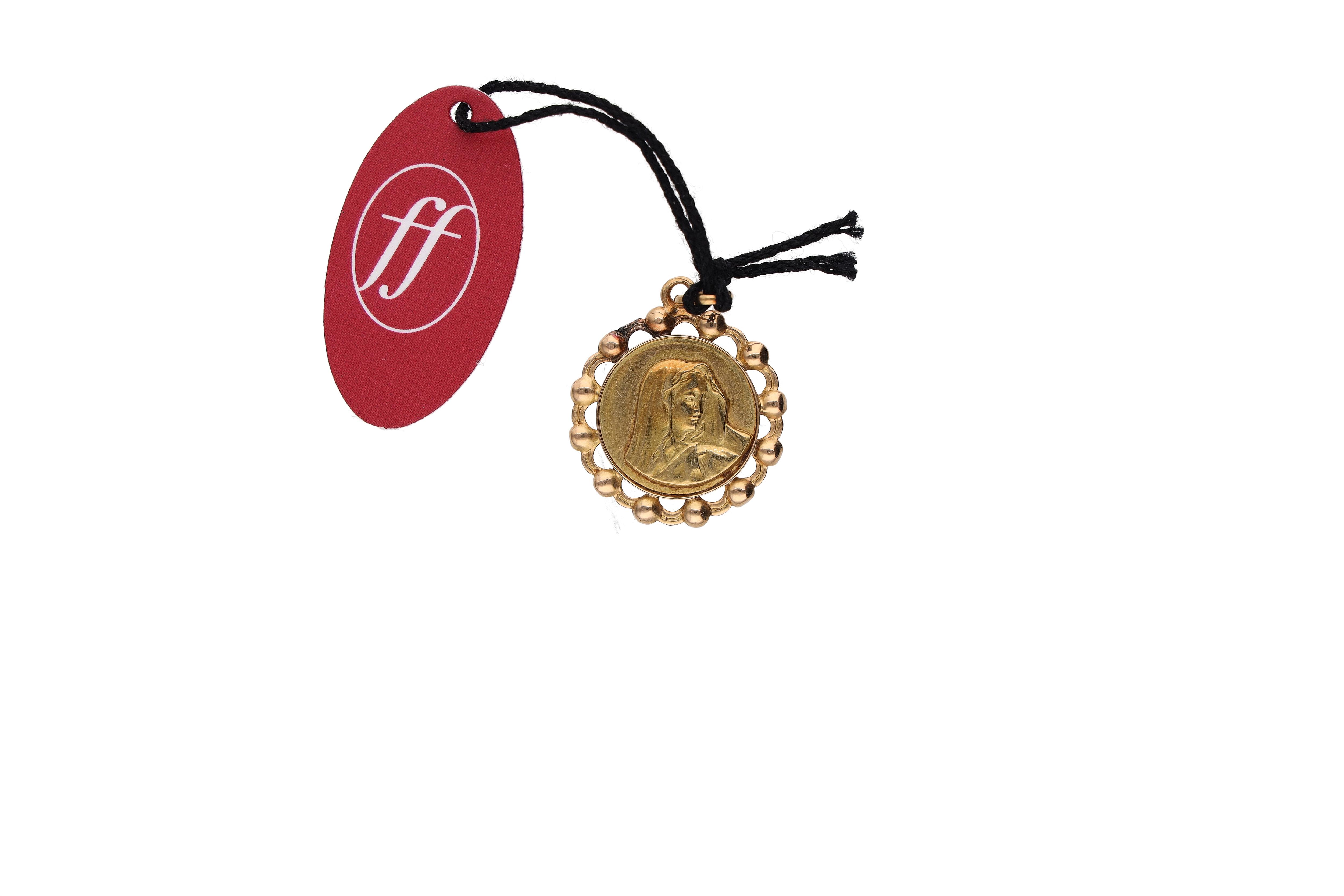 Ciondolo in oro - Asta Tesoro