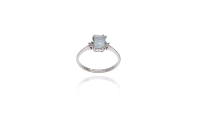 Anello con acquamarina e diamanti - Asta Preziosi