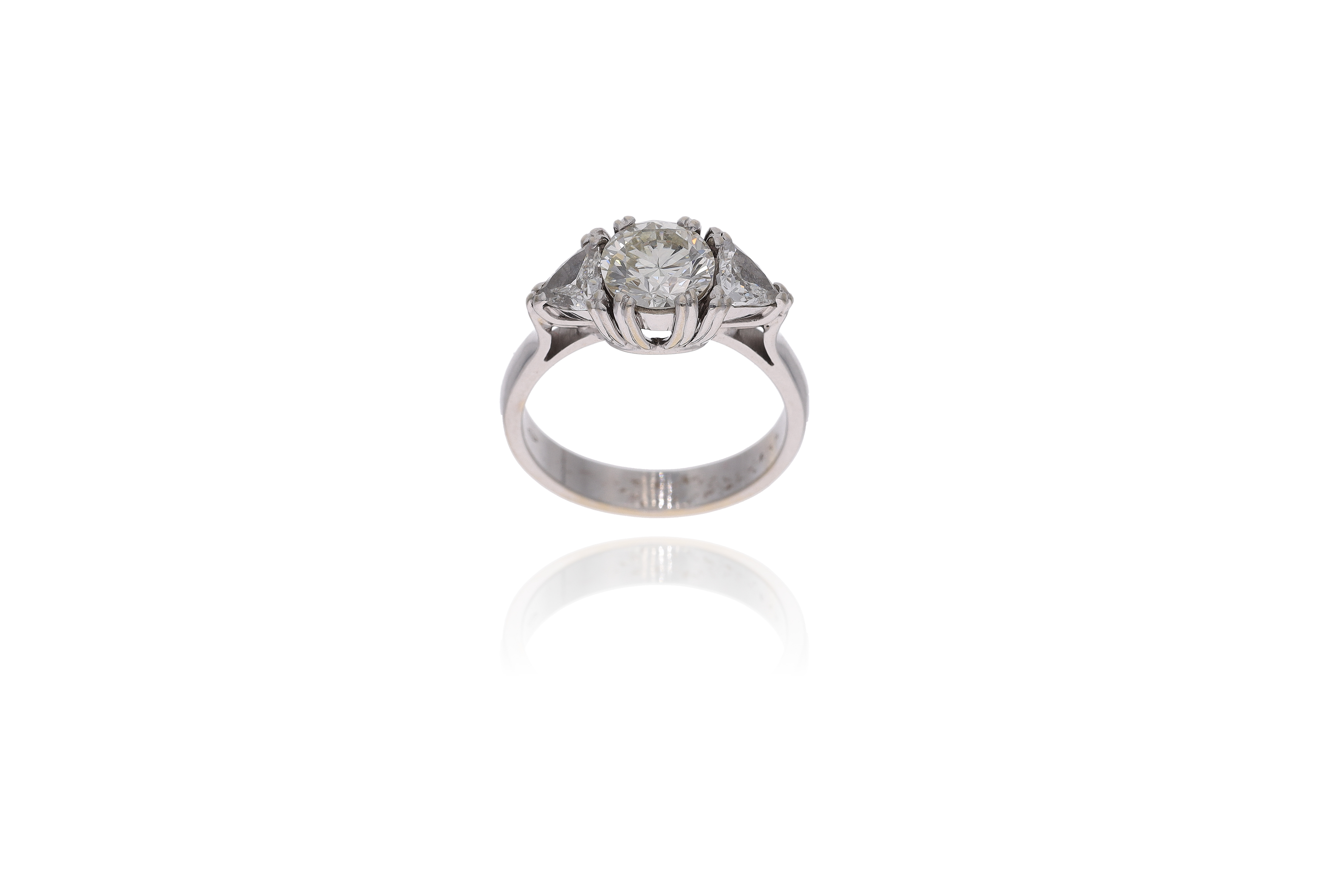 Anello con diamanti, in oro bianco 750 - Asta Preziosi