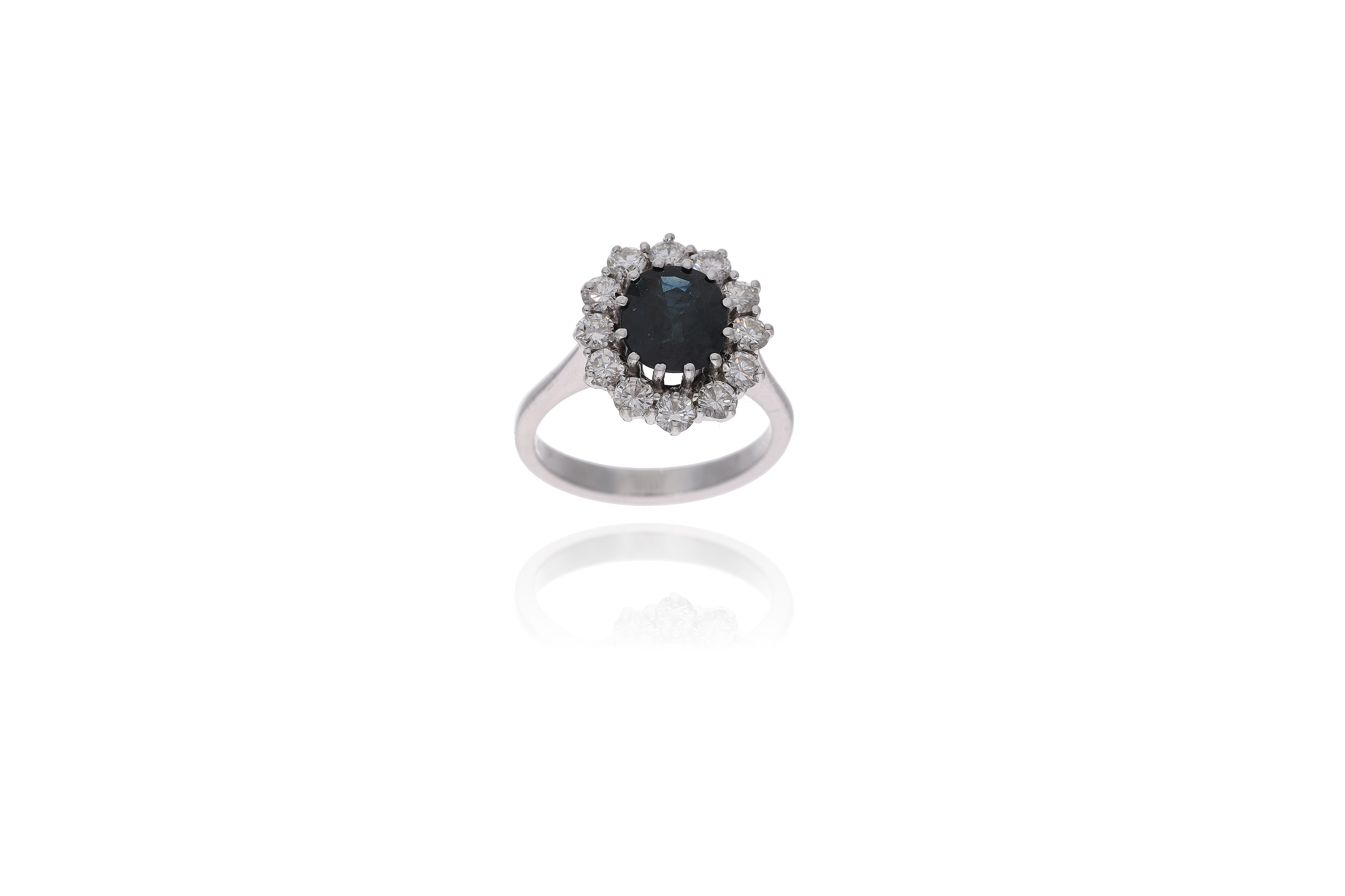Anello con pietra e diamanti - Asta Preziosi