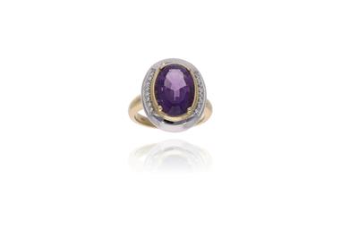 Anello con pietra e diamanti - Asta Preziosi Anello con pietra e diamanti - Asta Preziosi