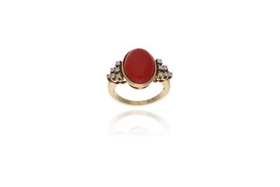 Anello con corallo e diamanti - Asta Preziosi Anello con corallo e diamanti - Asta Preziosi