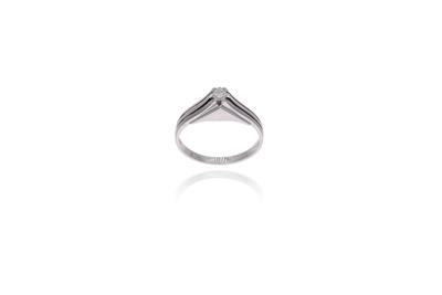 Anello solitario con diamante, in oro bianco 750 - Asta Preziosi Anello solitario con diamante, in oro bianco 750 - Asta Preziosi