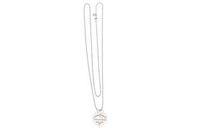 Please Return To Tiffany & CO. New York collana con ciondolo a forma di cuore in argento 925 - Asta Preziosi Please Return To Tiffany & CO. New York collana con ciondolo a forma di cuore in argento 925 - Asta Preziosi