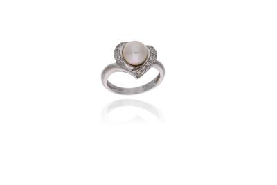 Recarlo, anello con diamanti e perla coltivata - Asta Preziosi Recarlo, anello con diamanti e perla coltivata - Asta Preziosi