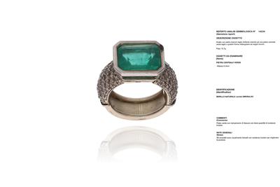 Anello con smeraldo e diamanti - Asta Preziosi Anello con smeraldo e diamanti - Asta Preziosi