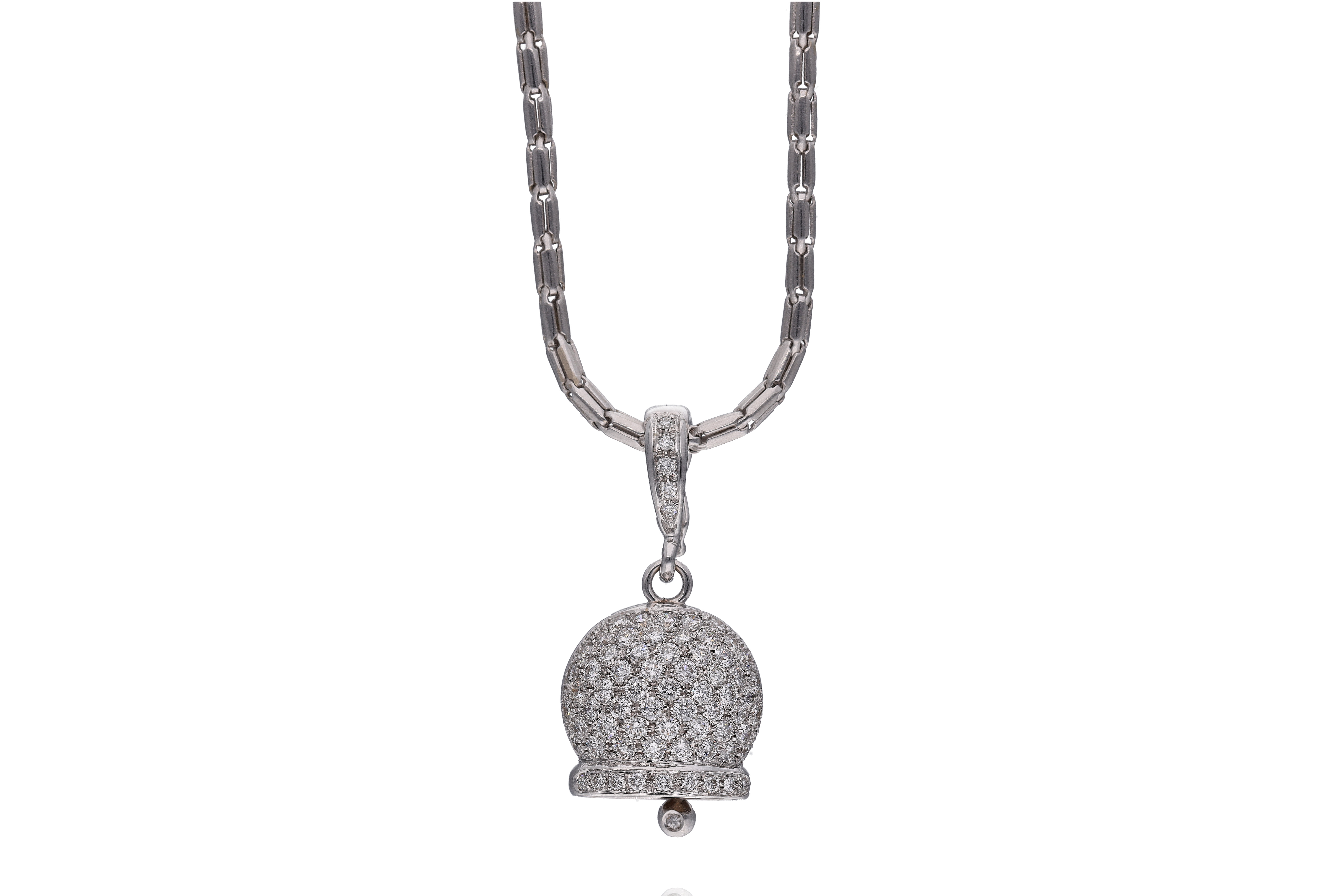 Collana e ciondolo a forma di campanella, diamanti, in oro bianco 750 - Asta Preziosi