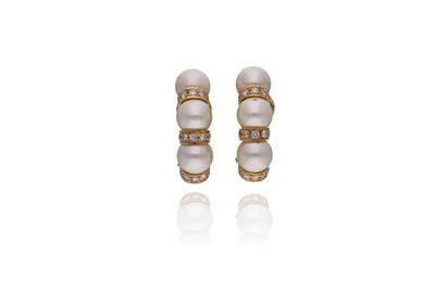 Paio di orecchini con diamanti e perle coltivate - Asta Preziosi Paio di orecchini con diamanti e perle coltivate - Asta Preziosi