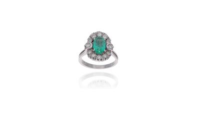 Anello con diamanti e smeraldo - Asta Preziosi Anello con diamanti e smeraldo - Asta Preziosi