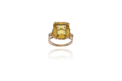 Anello con pietra - Asta Preziosi