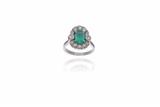 Anello con diamanti e smeraldo - Asta Preziosi Anello con diamanti e smeraldo - Asta Preziosi