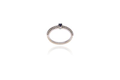 Anello con diamanti e pietra - Asta Preziosi