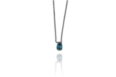 Collana con diamante azzurro - Asta Preziosi