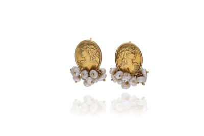 Paio di orecchini con perle coltivate - Asta Preziosi