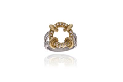 Anello con pietre in oro bicolore - Asta Preziosi