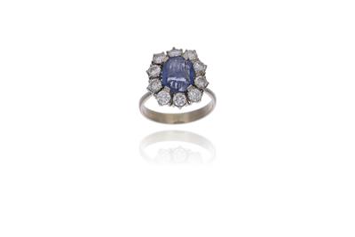 Anello con diamanti e zaffiro - Asta Preziosi Anello con diamanti e zaffiro - Asta Preziosi