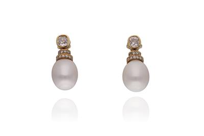 Paio di orecchini con perle Mari del Sud e diamanti - Asta Preziosi Paio di orecchini con perle Mari del Sud e diamanti - Asta Preziosi