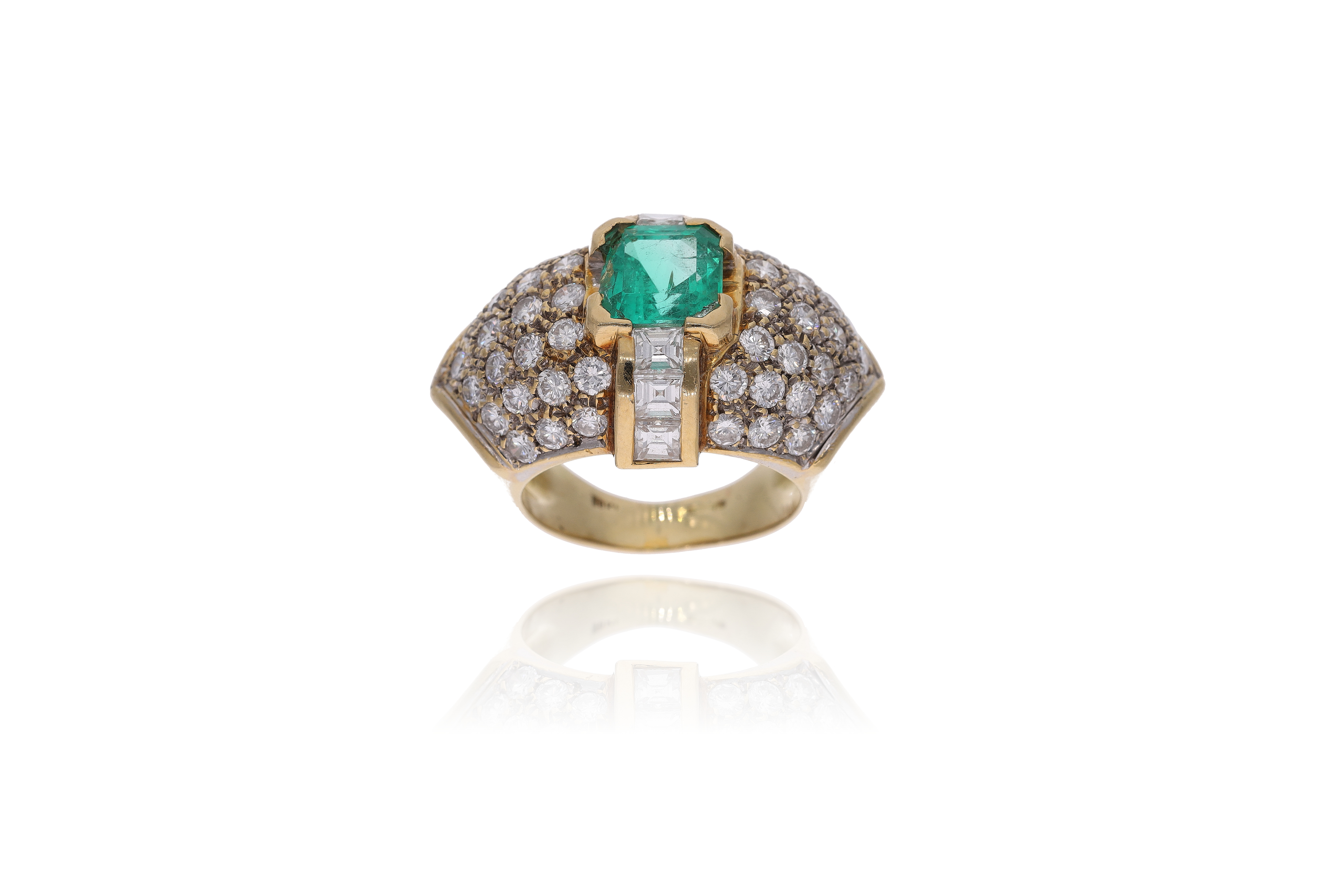 Anello con diamanti e smeraldo - Asta Preziosi
