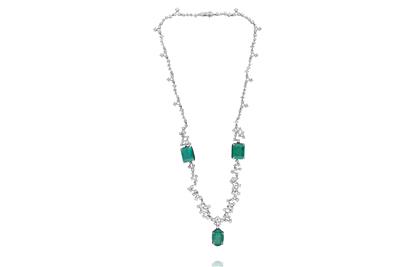 Collana con smeraldi e diamanti - Asta Preziosi