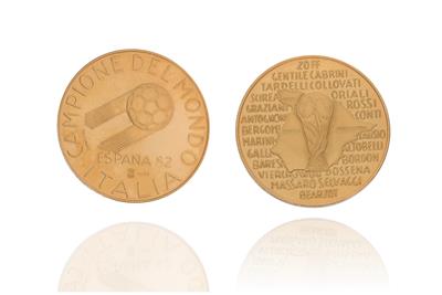 Due medaglie in oro - Asta Preziosi