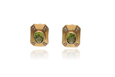 Paio di orecchini con peridoti e diamanti - Asta Preziosi Paio di orecchini con peridoti e diamanti - Asta Preziosi