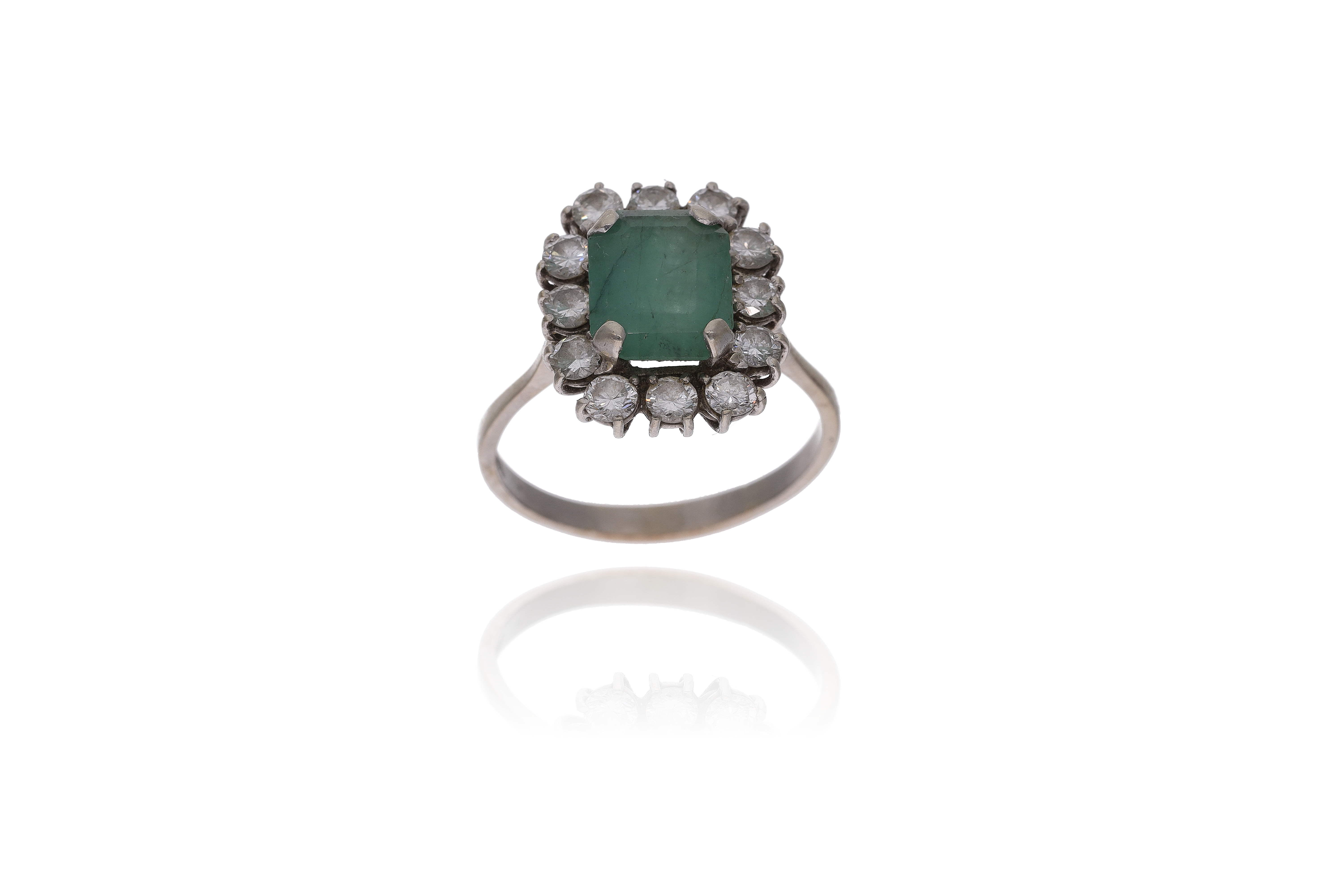 Anello con smeraldo e diamanti - Asta Preziosi