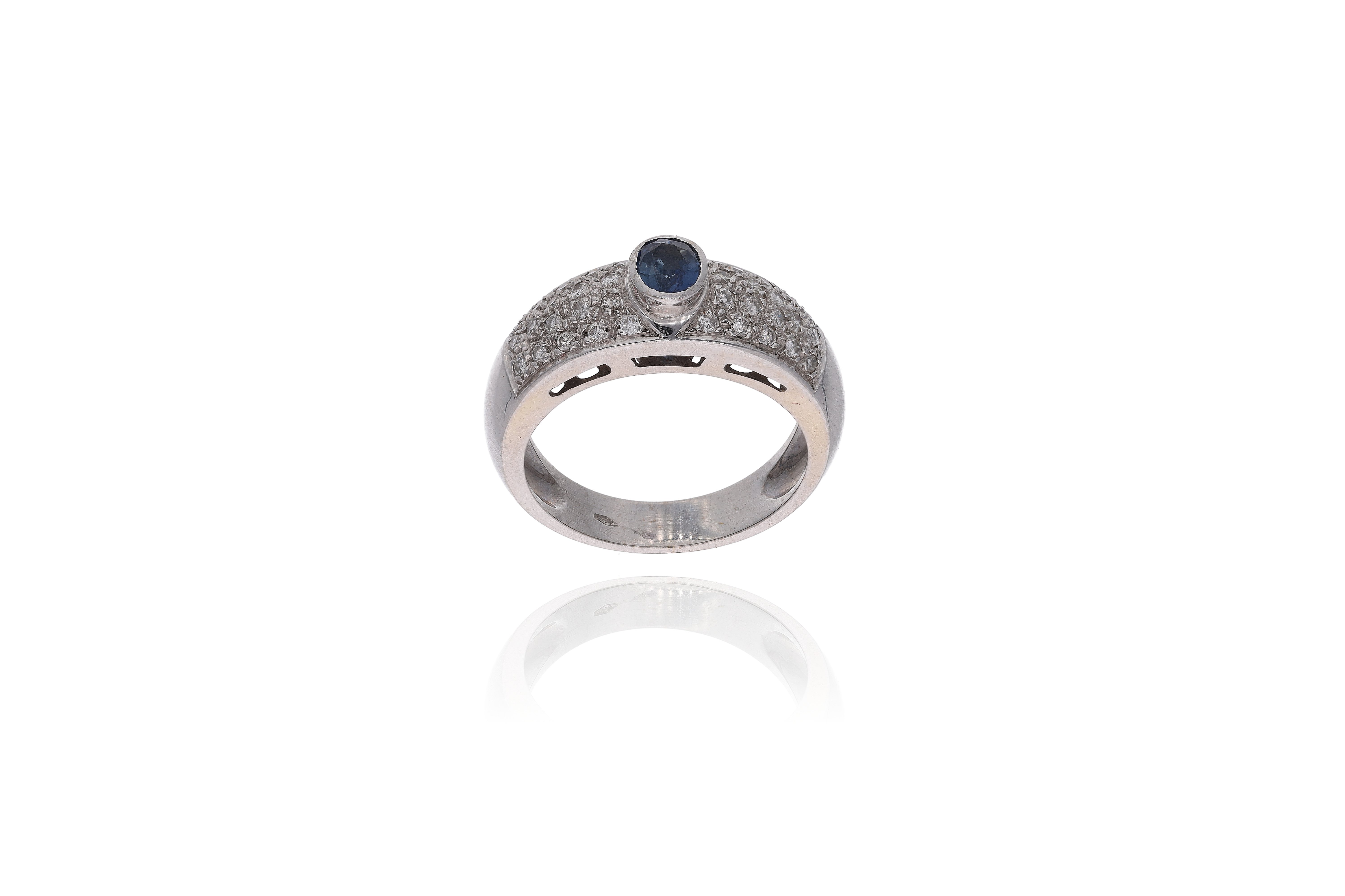 Anello con zaffiro e diamanti - Asta Preziosi