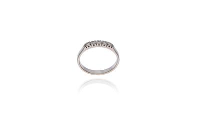 Anello con diamanti - Asta Preziosi