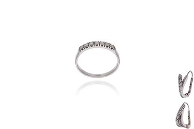 Parure composta da anello e paio di orecchini con diamanti - Asta Preziosi