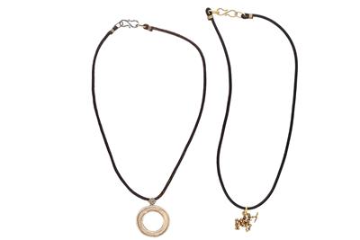 Germano Gioielli, coppia di collane con ciondoli in oro - Asta Preziosi