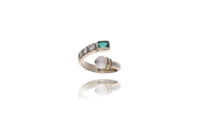 Anello con diamanti, smeraldo e perla - Asta Preziosi Anello con diamanti, smeraldo e perla - Asta Preziosi