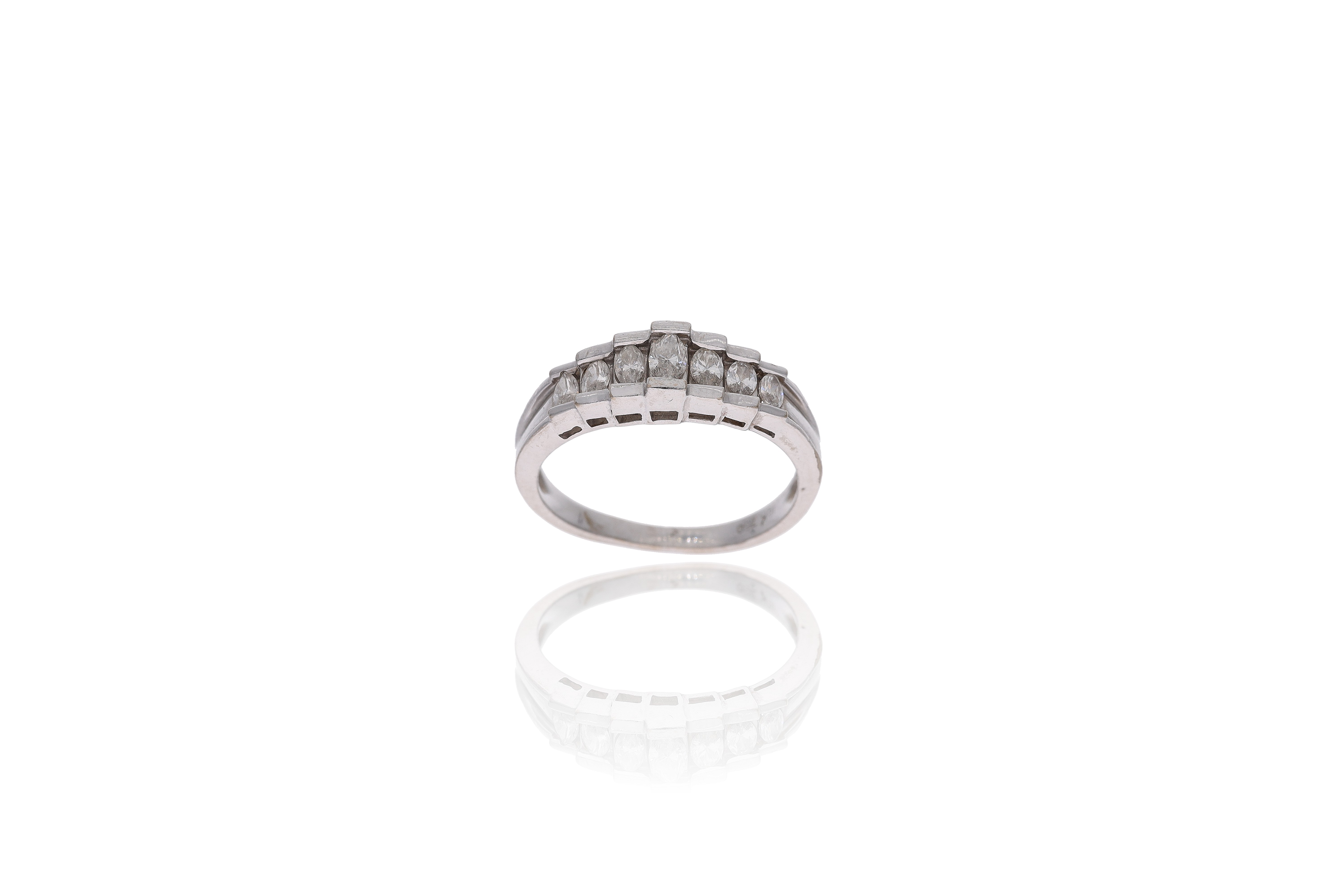 Anello con diamanti - Asta Preziosi