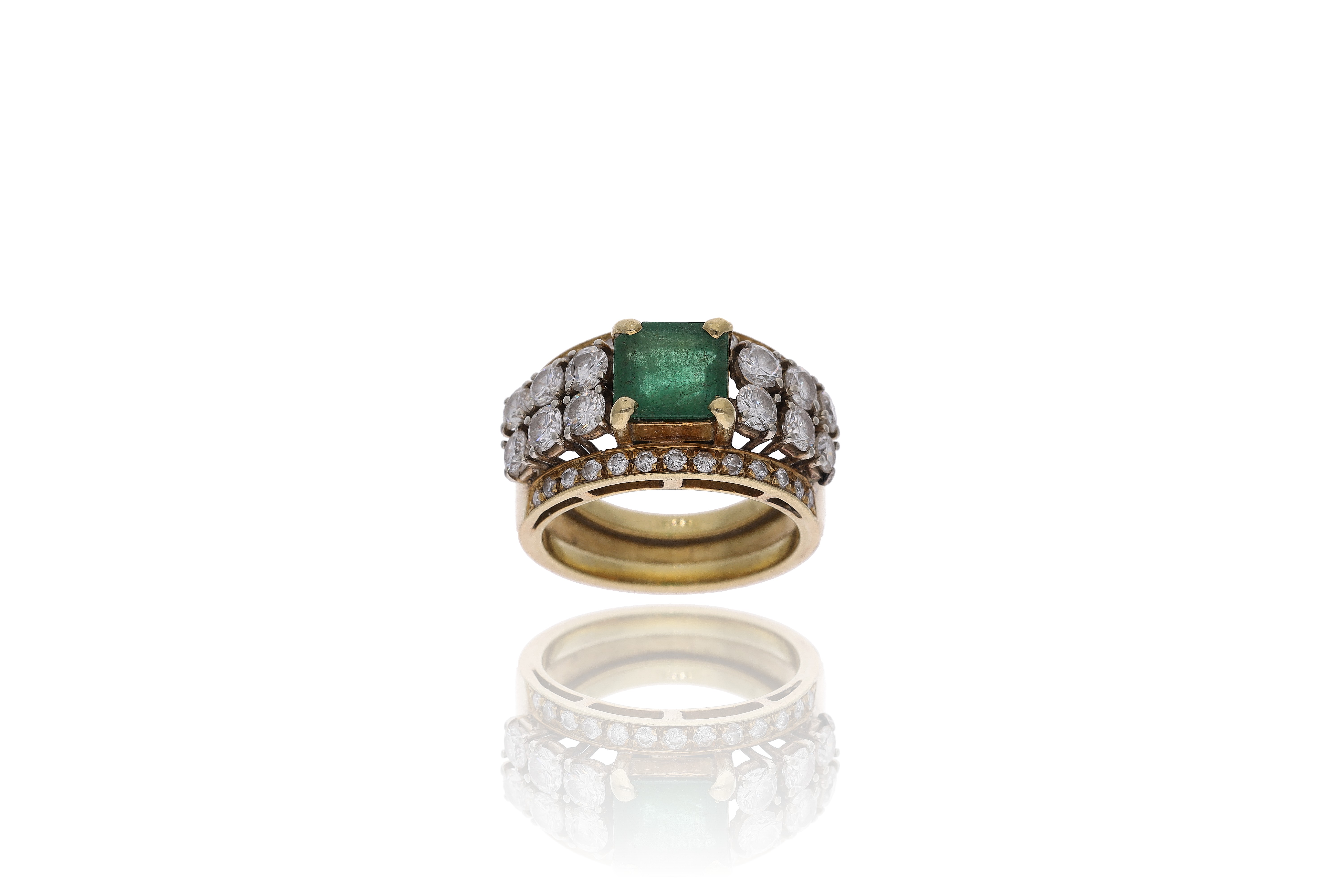 Anello con smeraldo e diamanti - Asta Preziosi