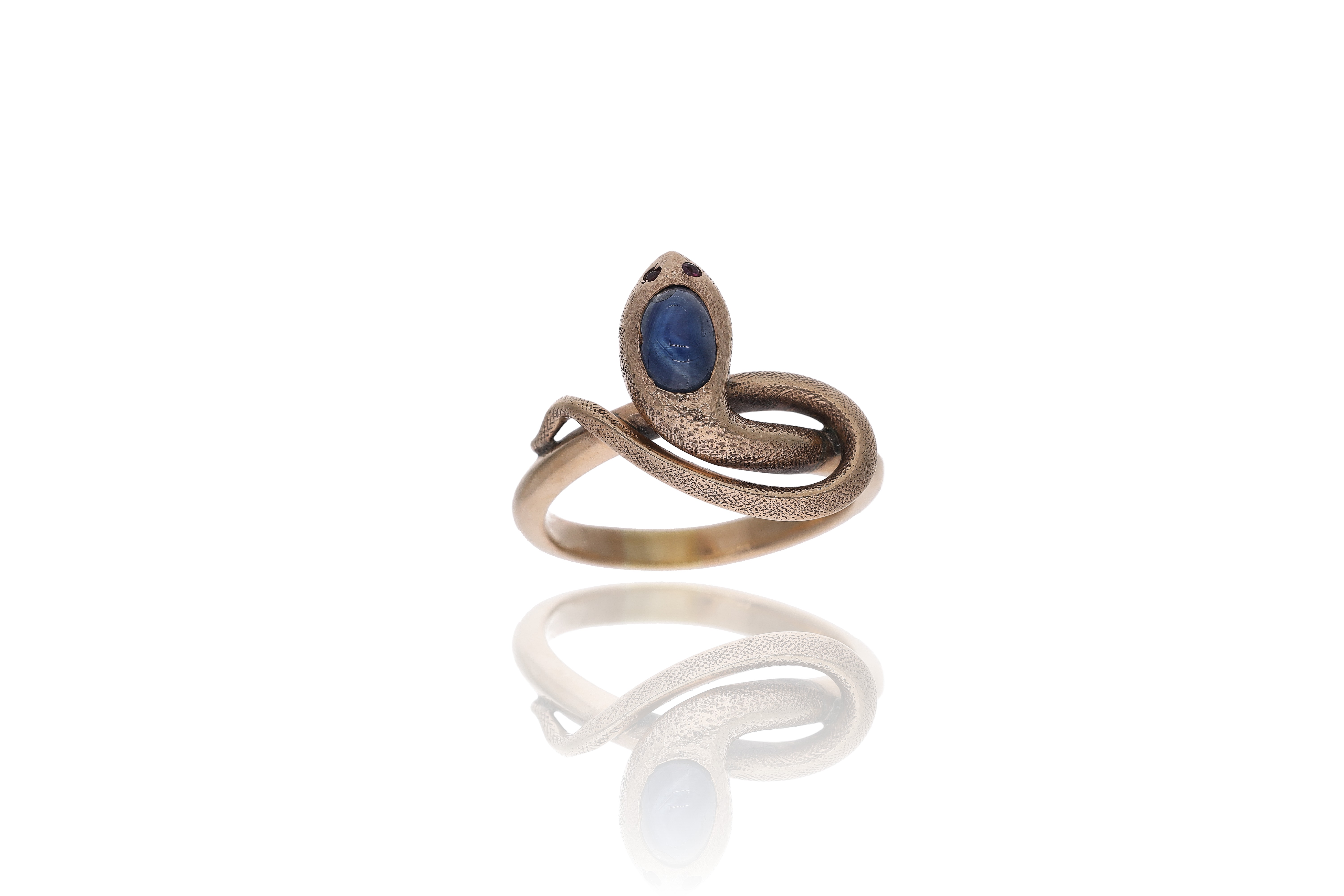 Anello con zaffiro e pietre - Asta Preziosi