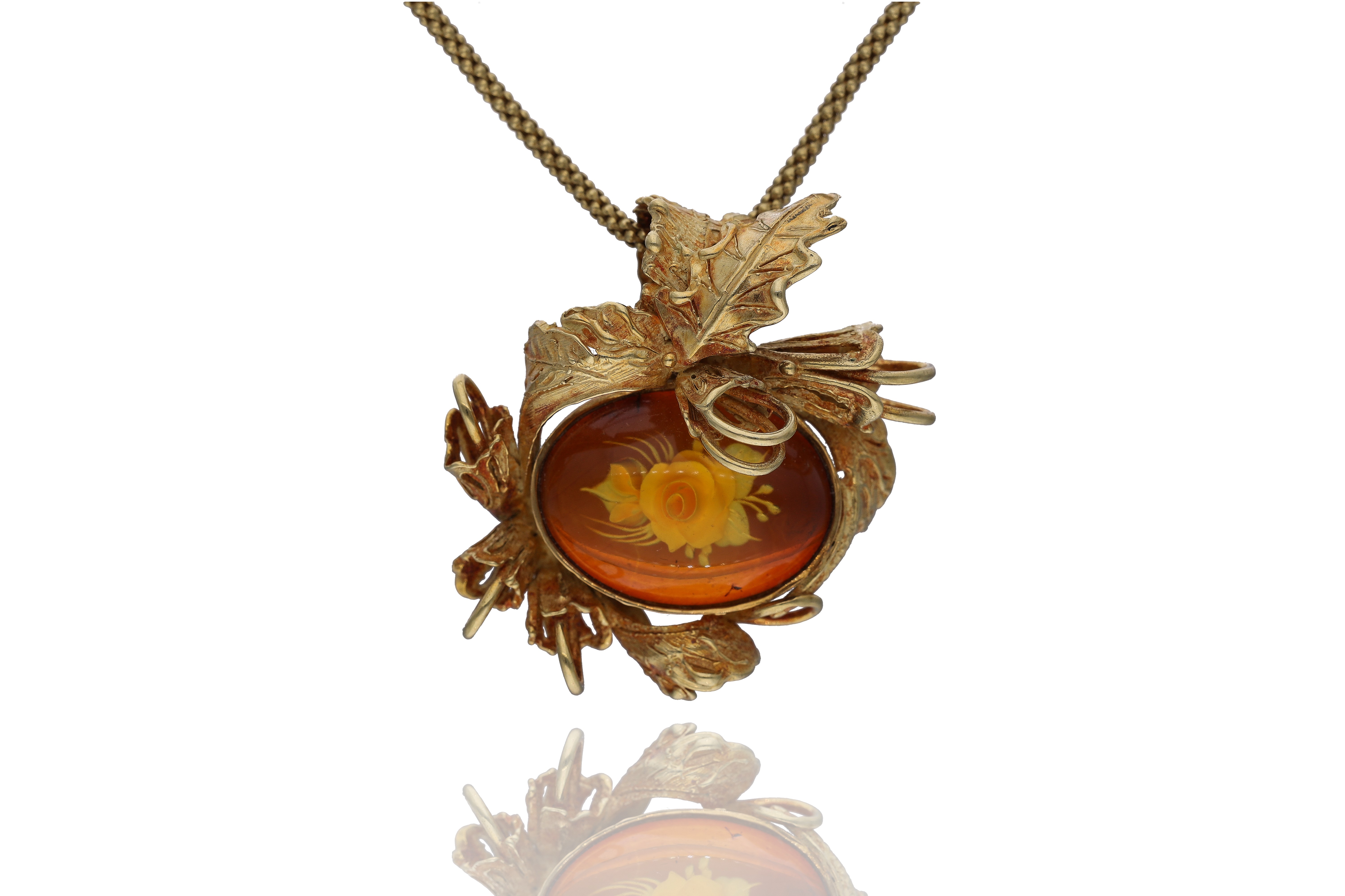Collana con ciondolo in oro - Asta Preziosi