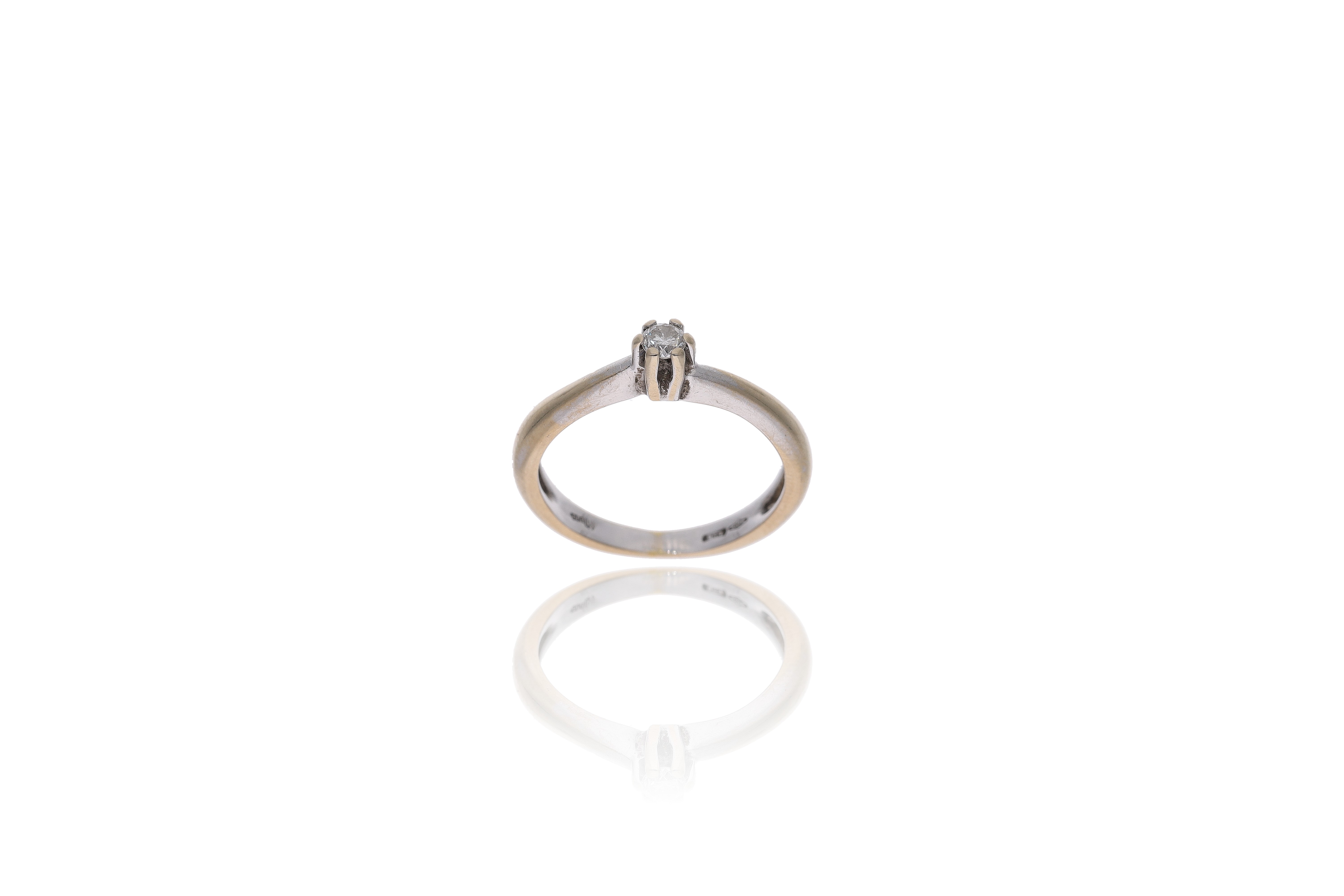 Miluna, anello con diamante - Asta Preziosi
