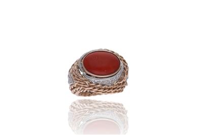 Anello con corallo e diamanti - Asta Preziosi Anello con corallo e diamanti - Asta Preziosi