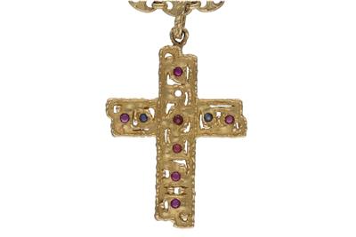 Collana e ciondolo con rubini, zaffiri e pietre - Asta Preziosi Collana e ciondolo con rubini, zaffiri e pietre - Asta Preziosi