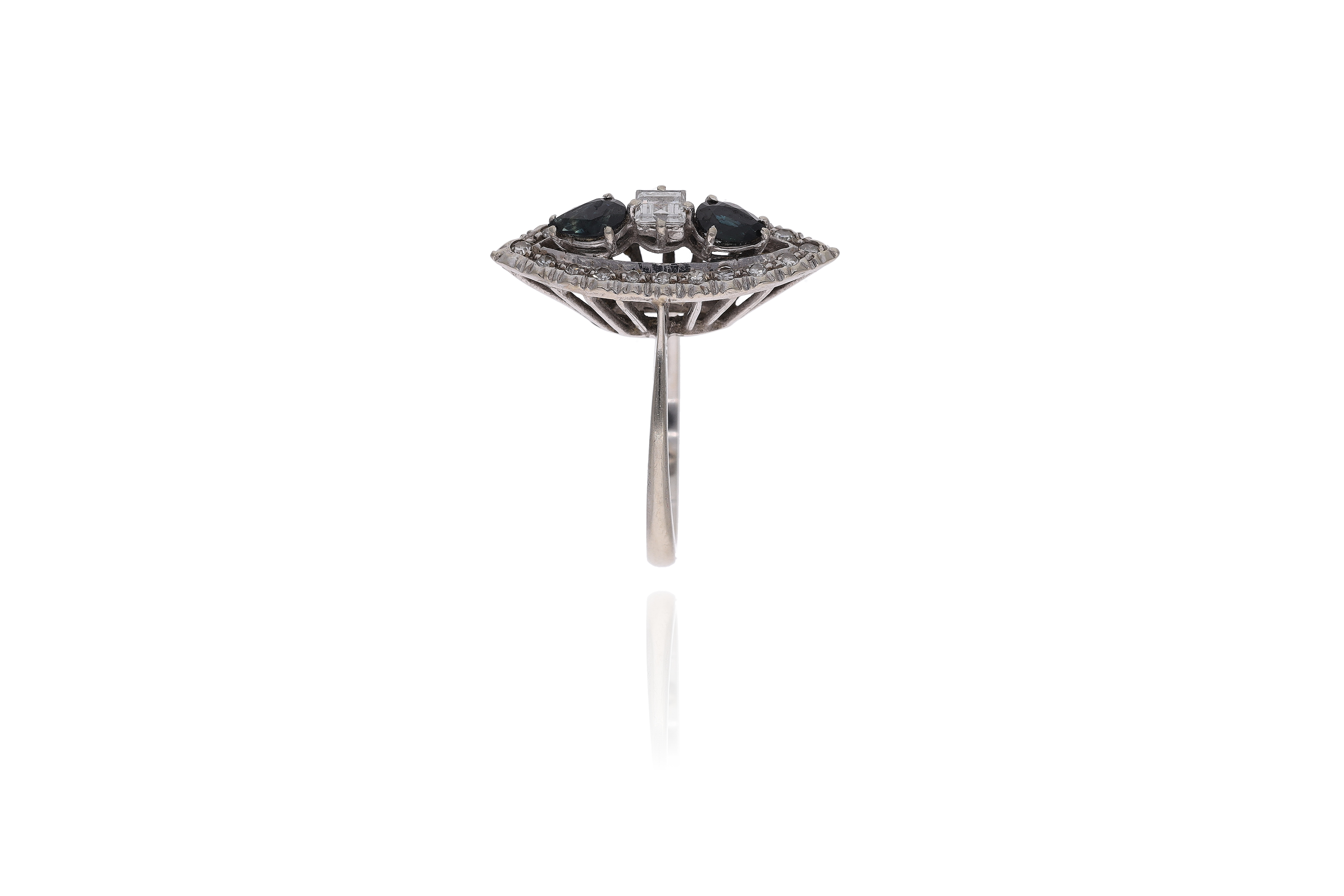 Anello con diamanti e zaffiri - Asta Preziosi