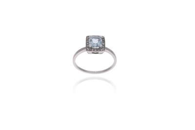 Anello con acquamarina e diamanti - Asta Preziosi Anello con acquamarina e diamanti - Asta Preziosi