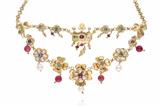 Collana con zaffiri, smeraldi, rubini, pietre e perle coltivate - Asta Preziosi Collana con zaffiri, smeraldi, rubini, pietre e perle coltivate - Asta Preziosi