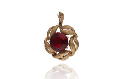 Ciondolo/spilla con pietra - Asta Preziosi