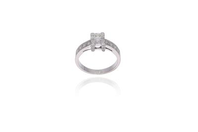 Anello con diamanti